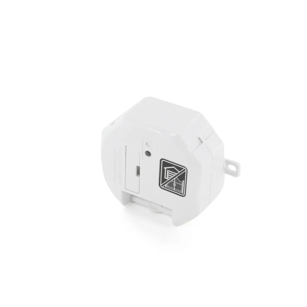 Module remotely controlled gate or garage door met hoogspanningskabels