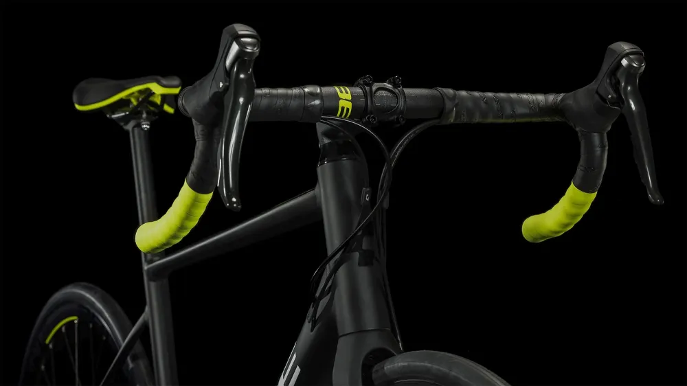 CUBE ATTAIN RACE BLACK/WHITE 50
