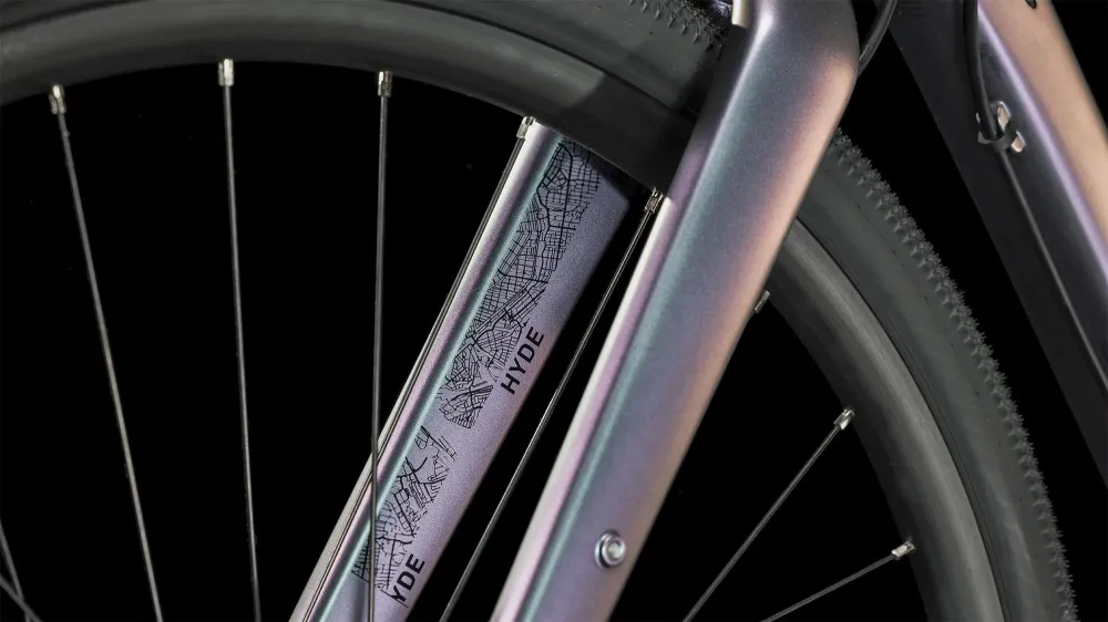CUBE HYDE RACE GALACTIC/BLACK Xs