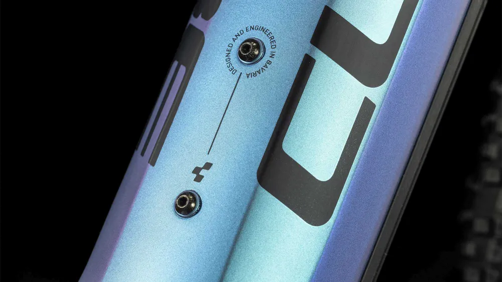 CUBE REACTION HYBRID RACE 625 SWITCHBLUE/BLACK Ee
