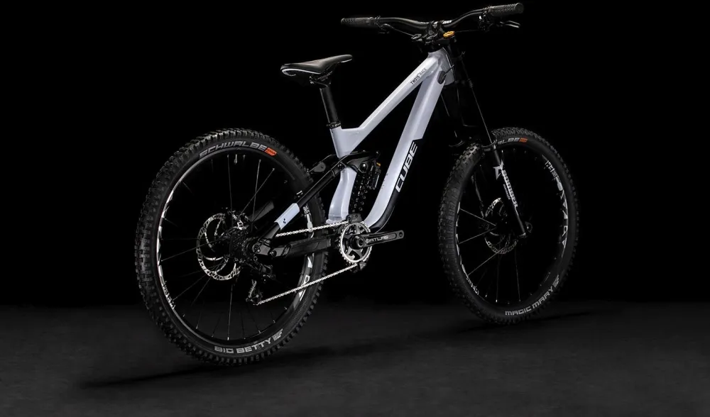 CUBE Two15 Race 27.5 Flashwhite/Black 2022 M