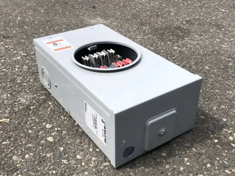 100 Amp Single Position Meter Socket No. PL17-TCV