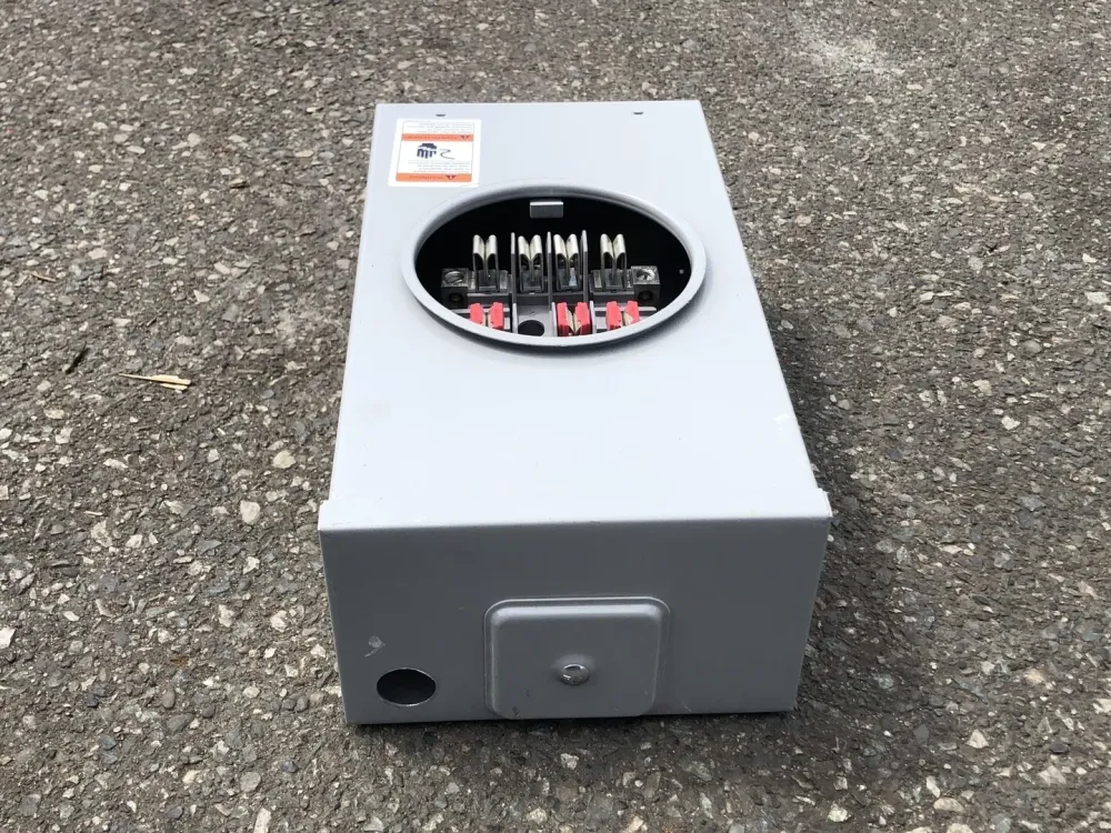 100 Amp Single Position Meter Socket No. PL17-TCV