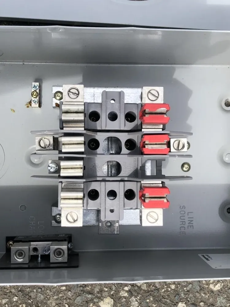 100 Amp Single Position Meter Socket No. PL17-TCV