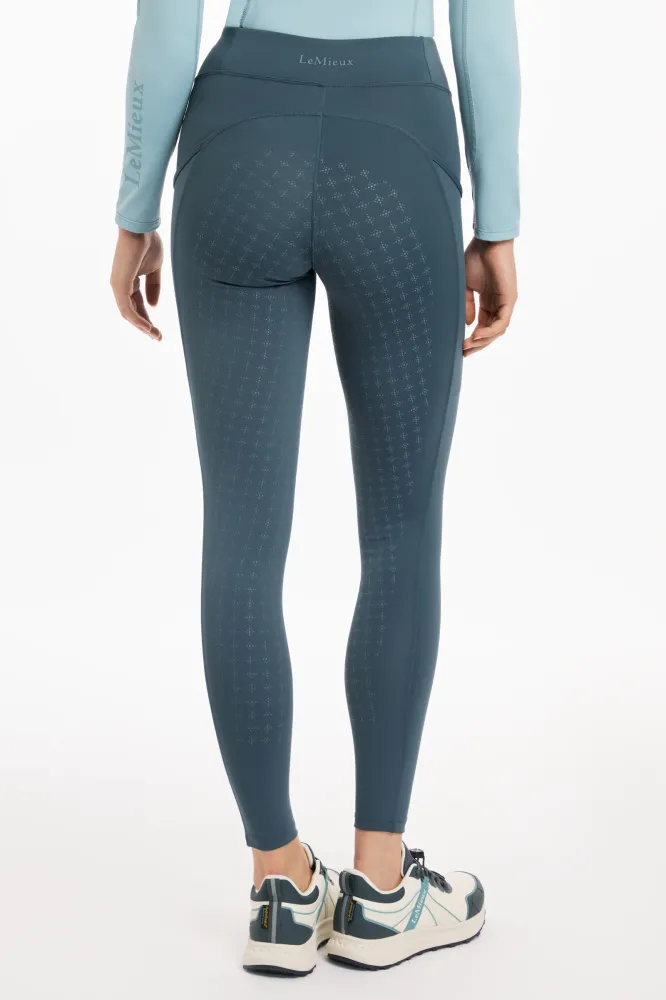Naomi Women´s Pull On Breeches Petrol 10