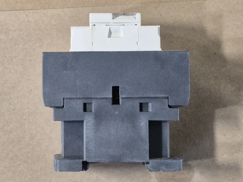 25 Amp, 3 Pole, 1NO + 1NC, 120 VAC Coil Contactor LC1D25G7 met 2 jaar garantie