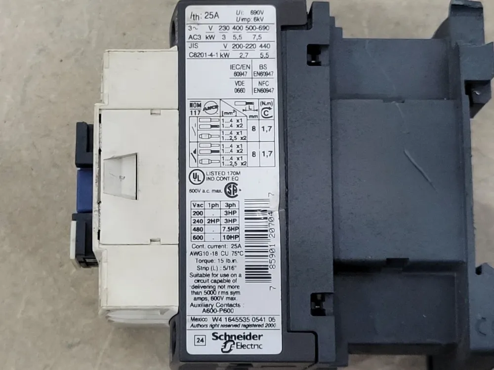 12 Amp, 3 Pole, 1NO+1NC, 120 VAC Coil Contactor LC1D12G7