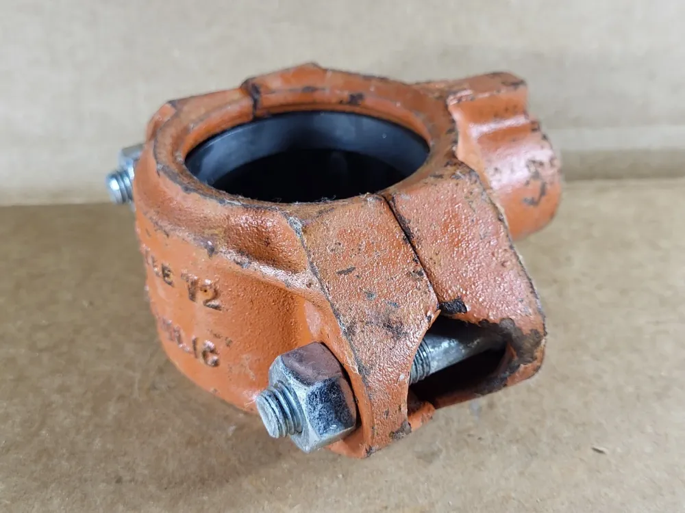 2-1/2" Outlet Coupling Style 72
