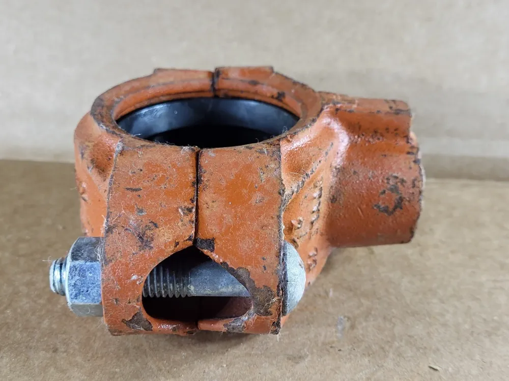 2-1/2" Outlet Coupling Style 72