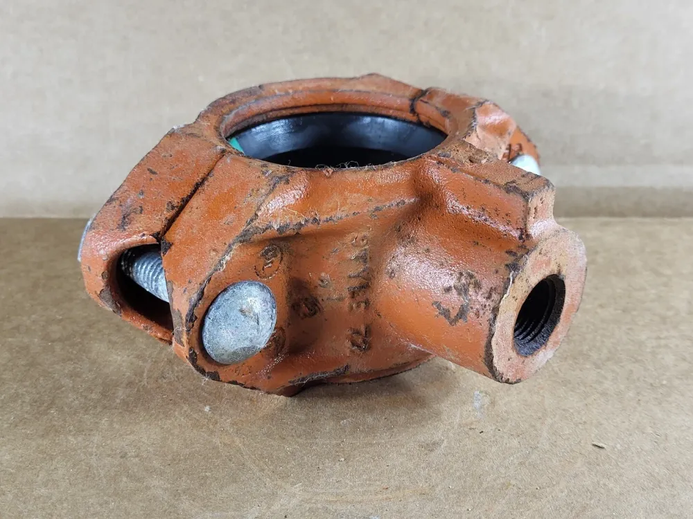 2-1/2" Outlet Coupling Style 72