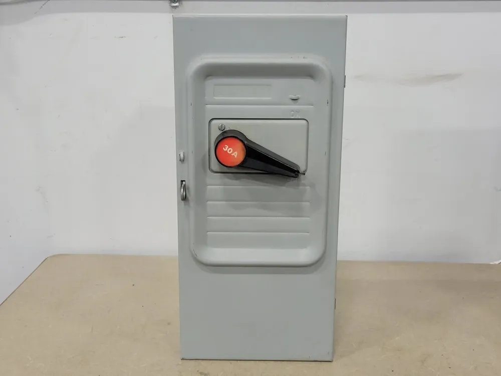 30 Amp, 2 Pole, 250 Volts Fusible Disconnect Switch 1322SN