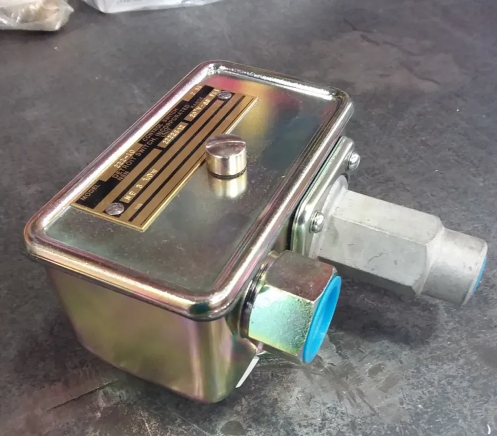 Control Switch 222-10