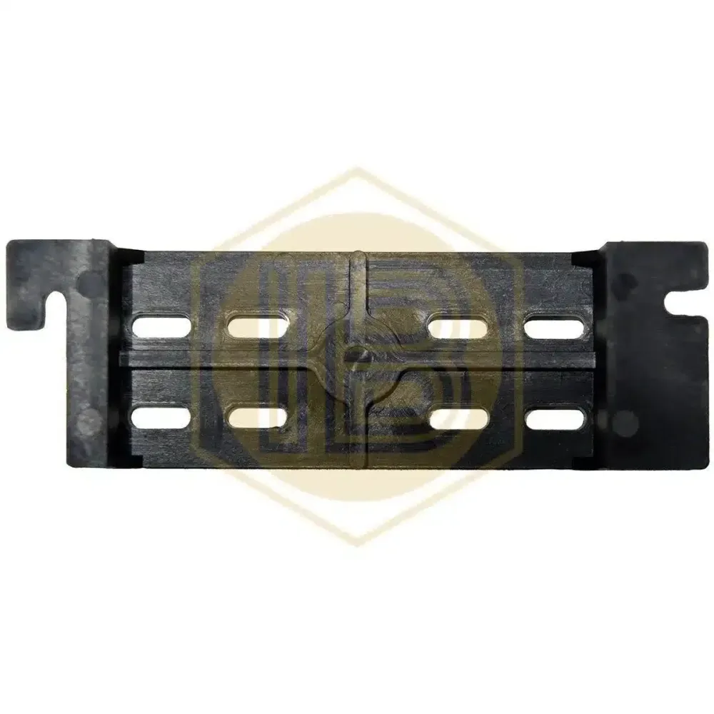 Double plastic wall bracket pressure regulator