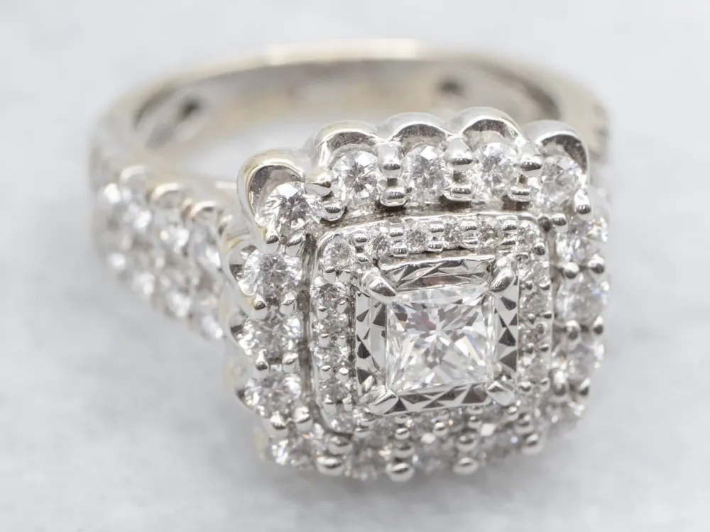 Modern Tweeling Diamond Halo Statement Ring