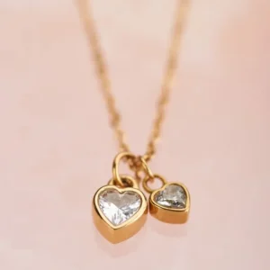 Necklace Two Rhinestone Hearts met Garantie Gold