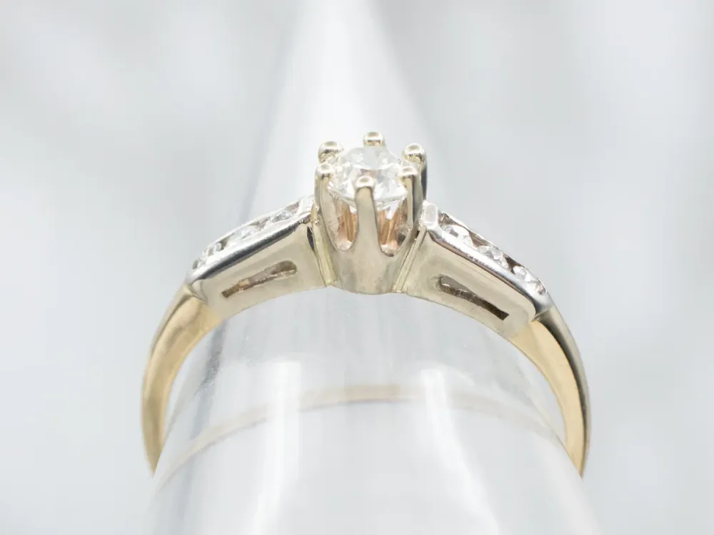 Rubber silentblok Two Tone Old Mine Cut Diamond Engagement Ring