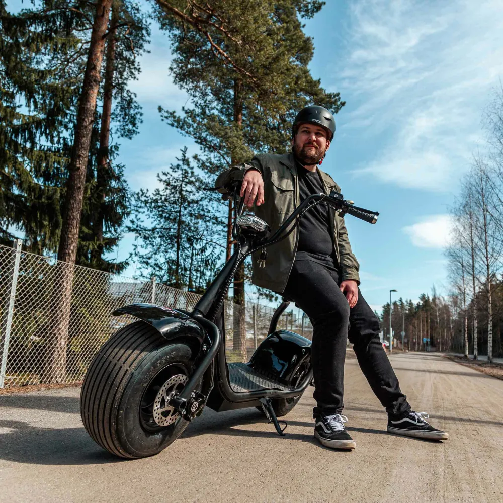 Swoop Electric Scooter Cruiser Zwart N2