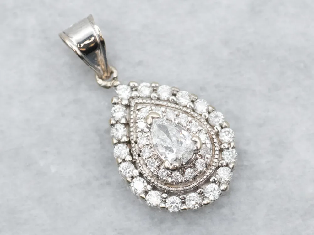 Teardrop Tweevoudig Diamond Halo Pendant