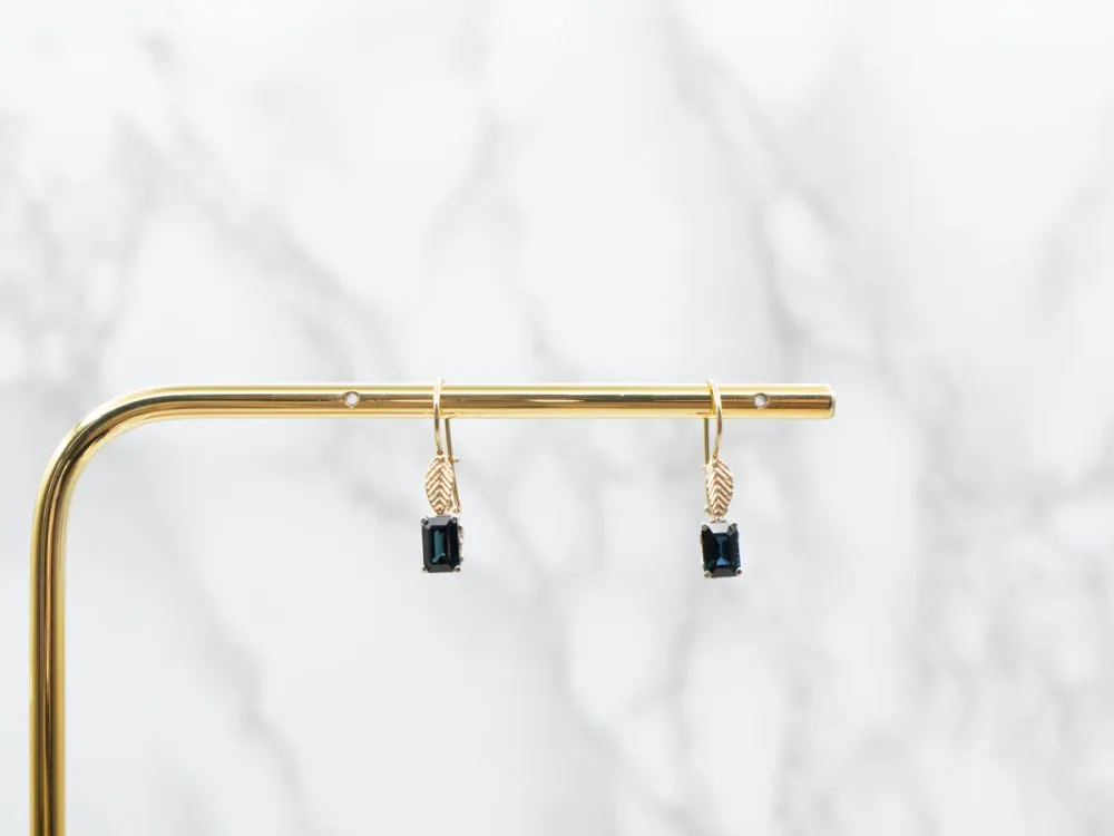 Verende bladveer Two Tone Botanical Sapphire Drop Earrings