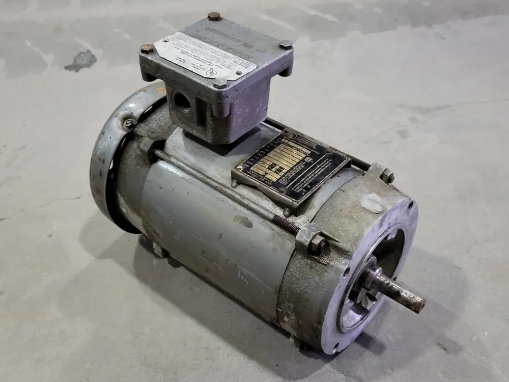 1/3 hp, 115/230 volts, 1140 rpm, 56C Electric Motor VL50022 uit Frankrijk
