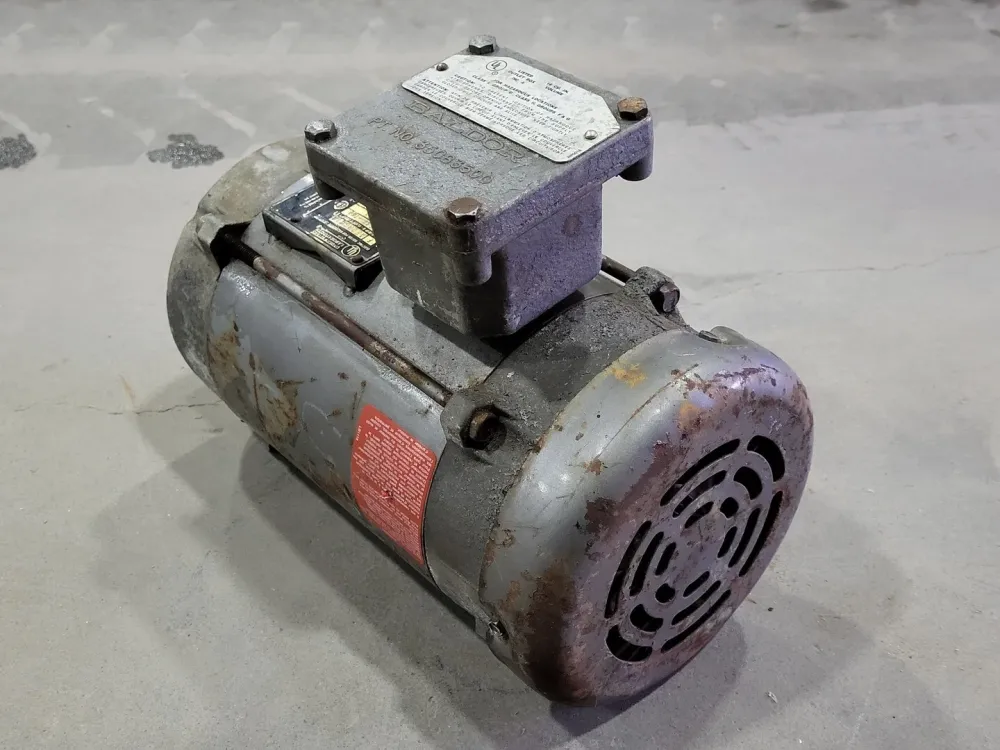 1/3 hp, 115/230 volts, 1140 rpm, 56C Electric Motor VL50022 uit Frankrijk