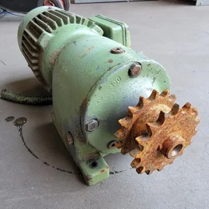 2.25/1.3:1 Ratio Gearbox R40D80K4 w/ 0.75 hp Electric Motor