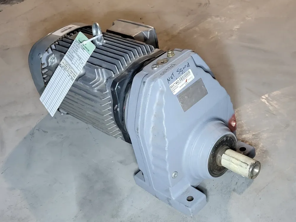 3.48:1 Ratio, Gearmotor RX87/ w/ 12.3 hp Electric Motor uit Frankrijk
