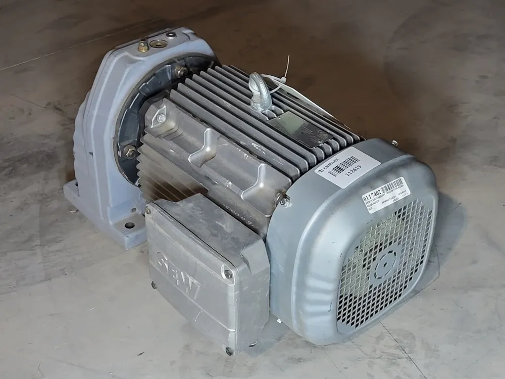 3.48:1 Ratio, Gearmotor RX87/ w/ 12.3 hp Electric Motor uit Frankrijk