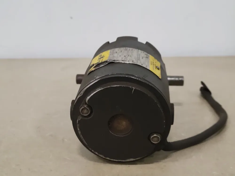40:1 Ratio Right Angle Gear Box GP232002 w/ 1/25 hp Electric Motor