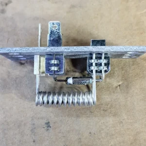 12 Volt Resistor BF2725