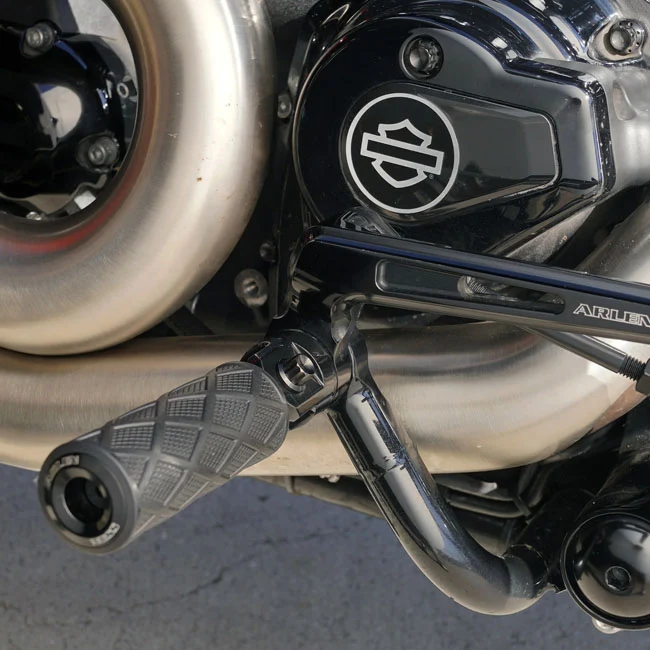 Kitverwijderaar Arlen Ness, Kit Tornillos Titanio Para Estriberas Para Harley Davidson