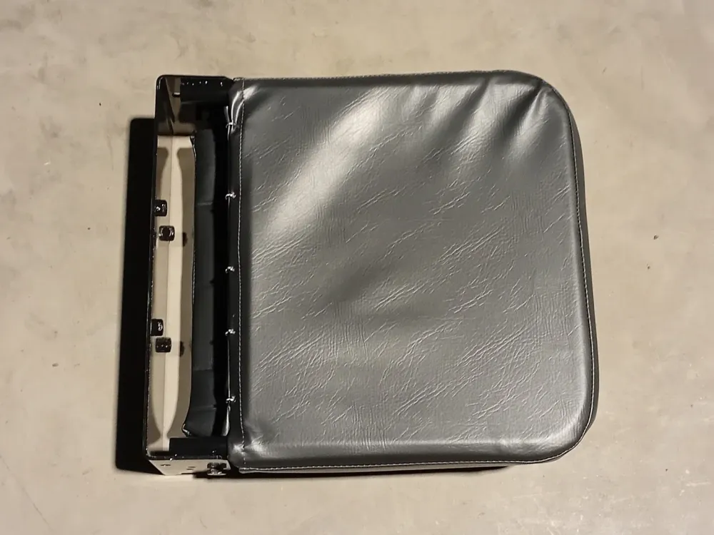Auxiliary Seat 4267413