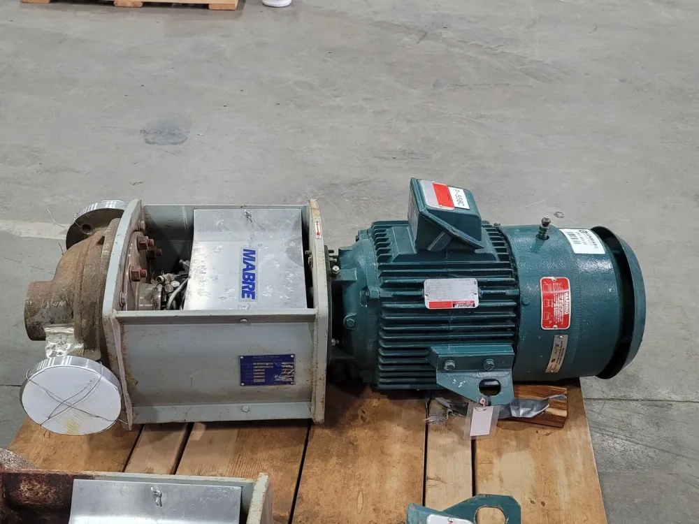 2x3x9N Vertical Centrifugal Process Pump w/ 20 HP Motor Complete set met slangen