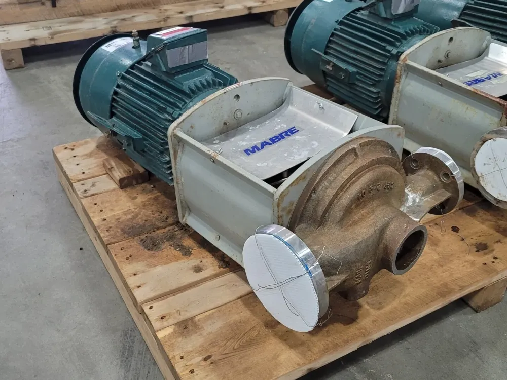 2x3x9N Vertical Centrifugal Process Pump w/ 20 HP Motor Complete set met slangen