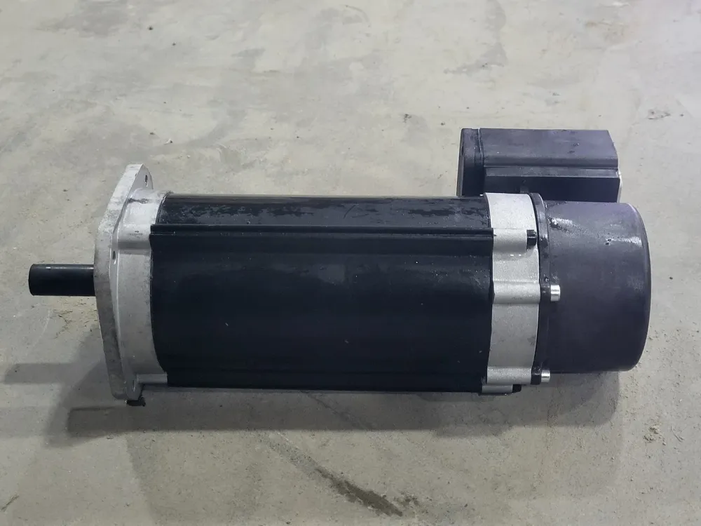 400VAC 2.1A 0.65kW 3Ph Servo Motor MF06LA100-131F81001E