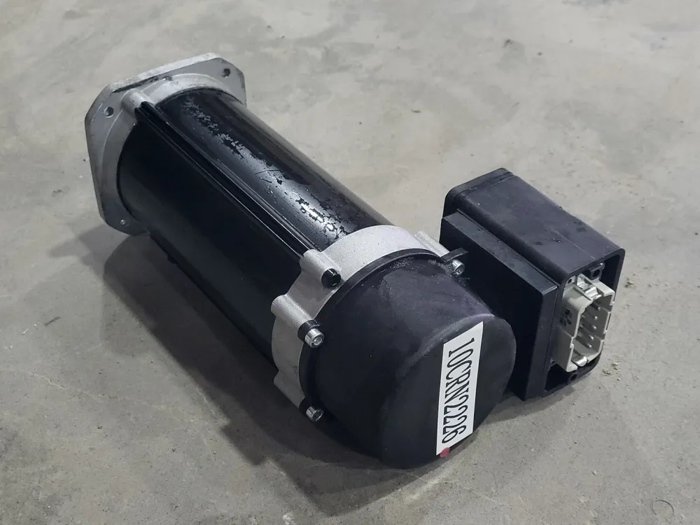 400VAC 2.1A 0.65kW 3Ph Servo Motor MF06LA100-131F81001E