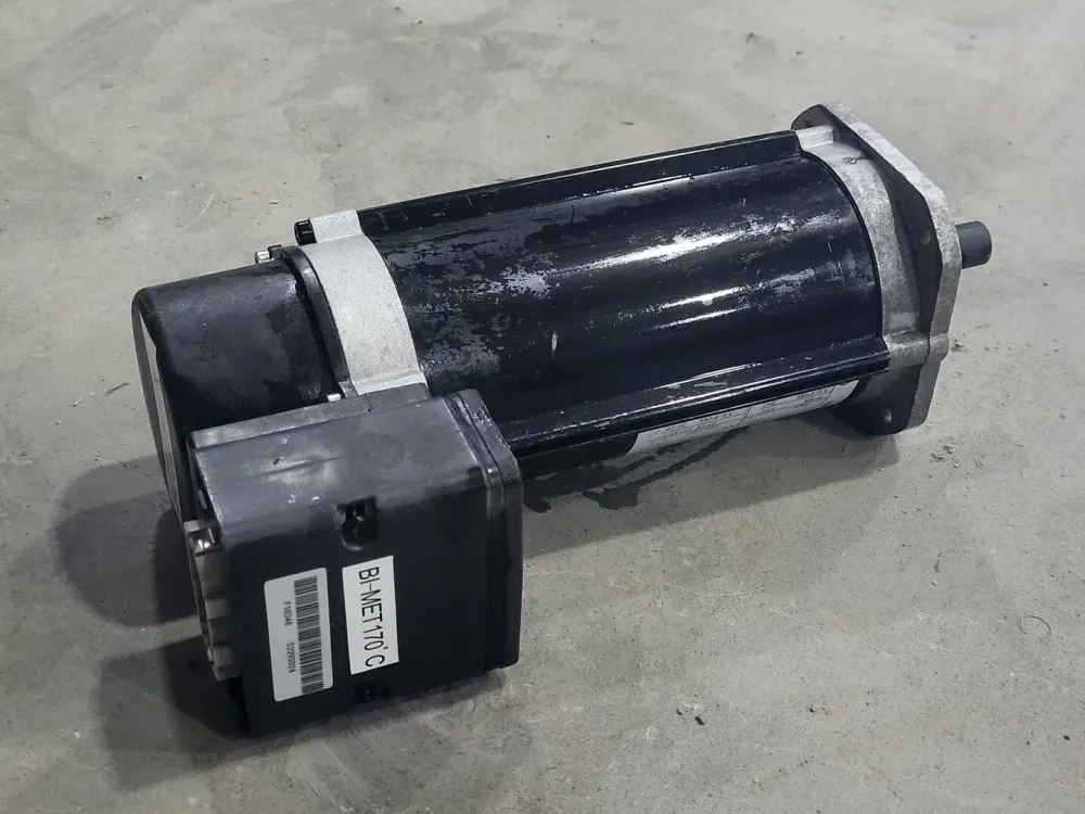400VAC 2.1A 0.65kW 3Ph Servo Motor MF06LA100-131F81001E