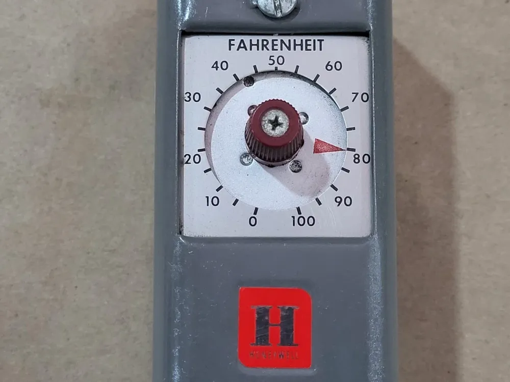 Modulating Temperature Controller T991A1426, 0 to 100 deg F aluminium behuizing