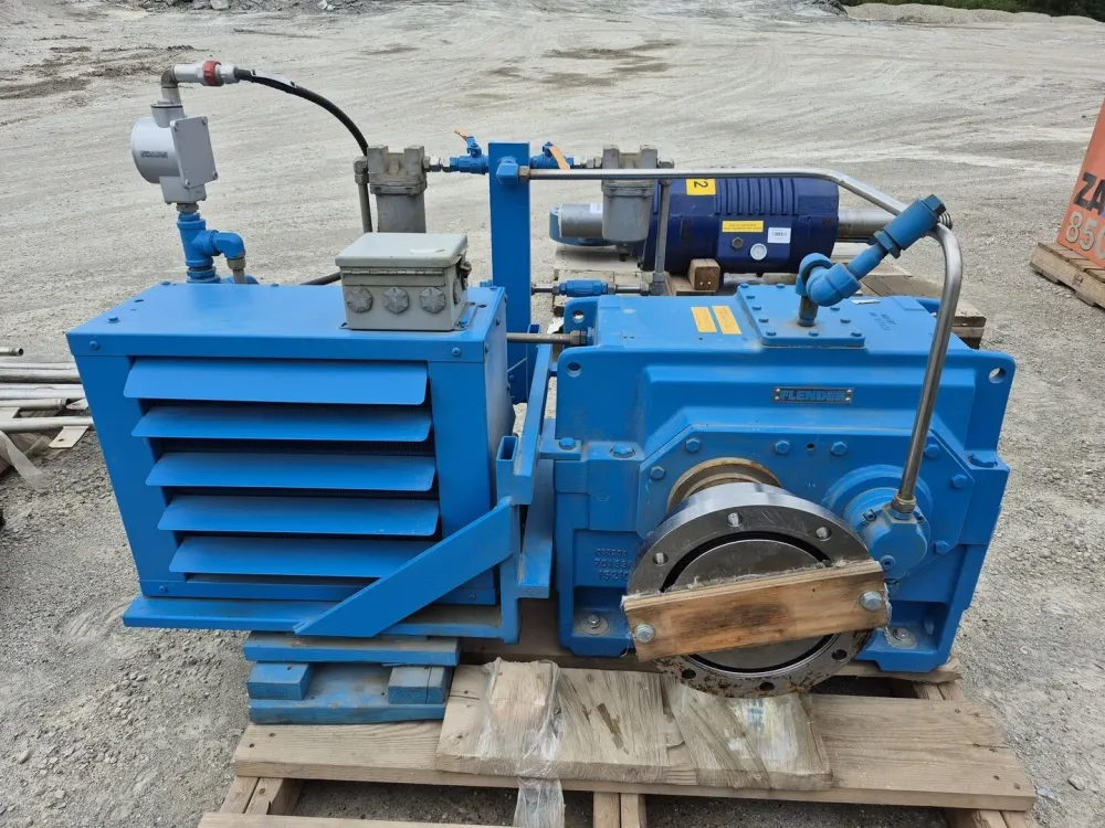 Gear Reducer Assembly H1 SH 7 w/ oil koelend