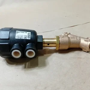 2000A, 15 PTFE, 2/2-Way Piston Operated Angle Seat Valve 00178684