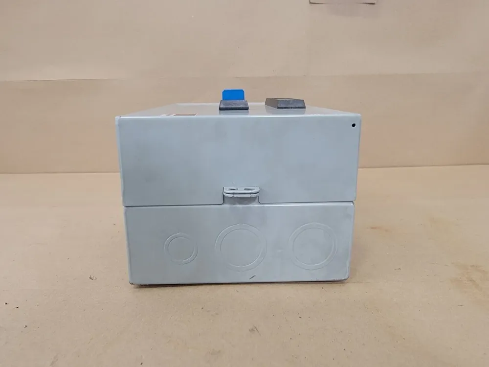 C799B13 Series A1 Motor Starter Control Panel Enclosure Reset