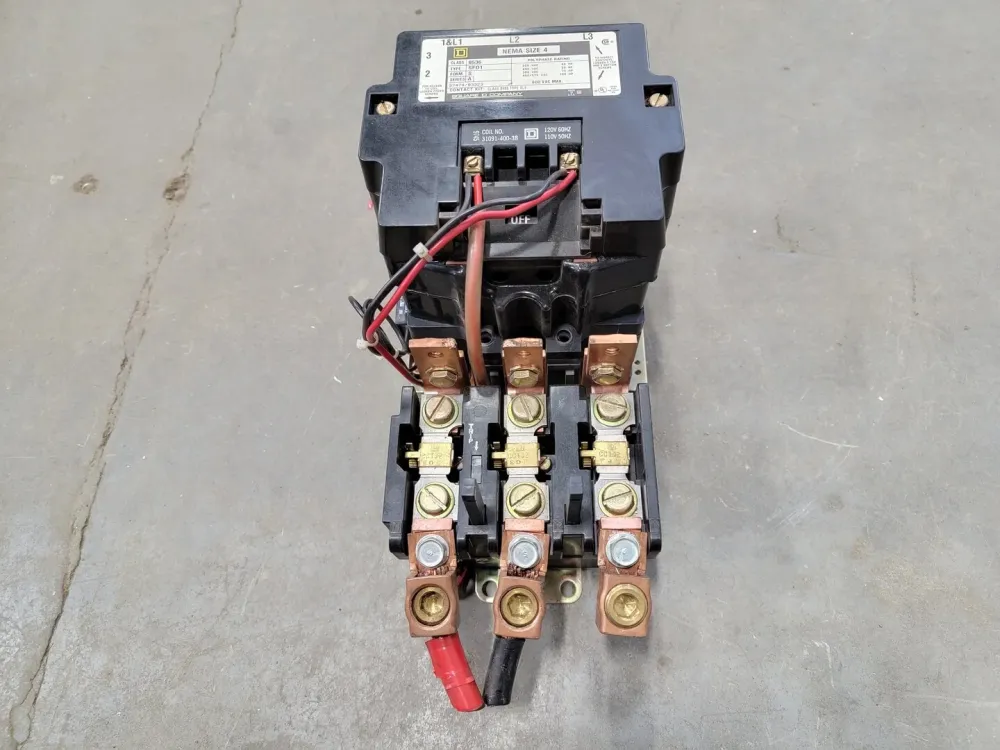100 hp, NEMA Size 4, 110/120 VAC Coil Non-Reversing Starter 8536SFO1V02S met 400A Piekstroom