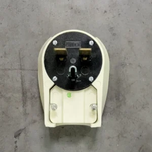 30 Amp, 250V Angle Polyamide Plug 9530-ANP