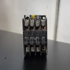 20 Amp, 3 Pole, 1NO, 110/120 VAC Coil Contactor 3TF3010-0AK6 met 400A Piekstroom