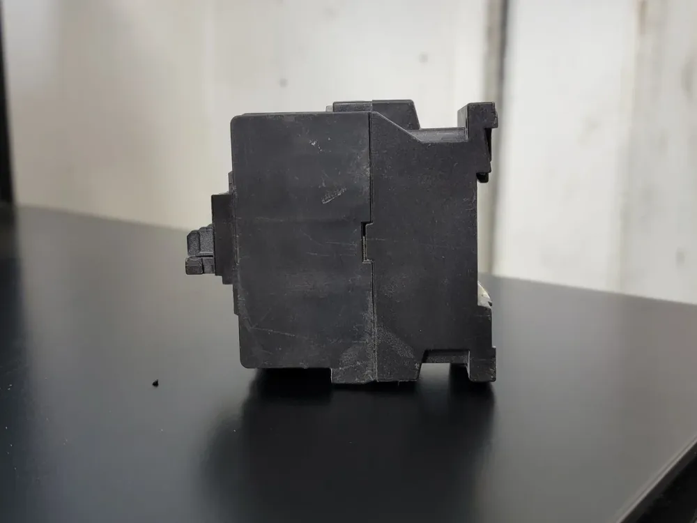 20 Amp, 3 Pole, 1NO, 110/120 VAC Coil Contactor 3TF3010-0AK6 met 400A Piekstroom