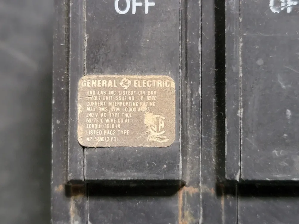30 Amp, 3 Pole, 240 volts Circuit Breaker THQL330