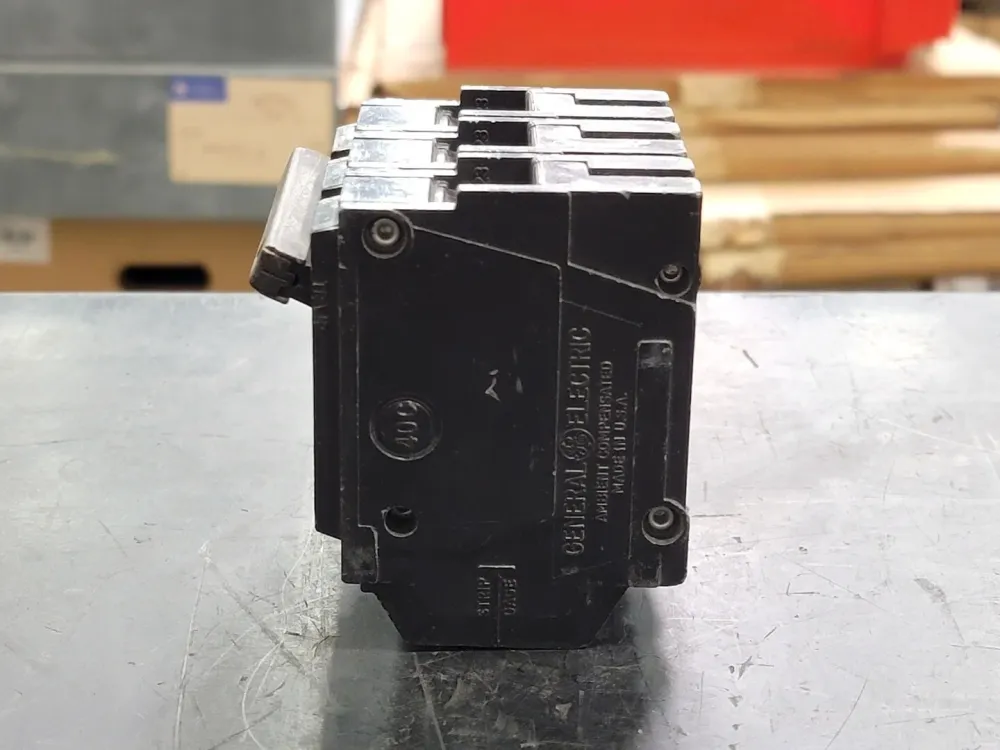 30 Amp, 3 Pole, 240 volts Circuit Breaker THQL330