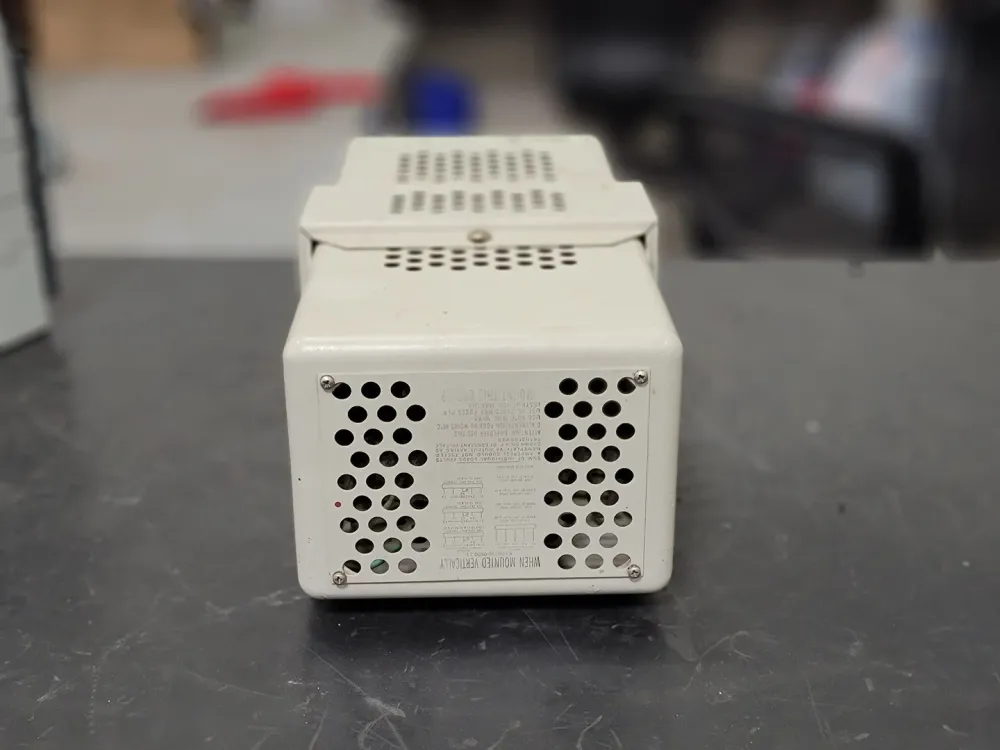 1 kVA Transformer 380 Pri. Volts, 120/240 Sec. Volts 63-23-210-C8
