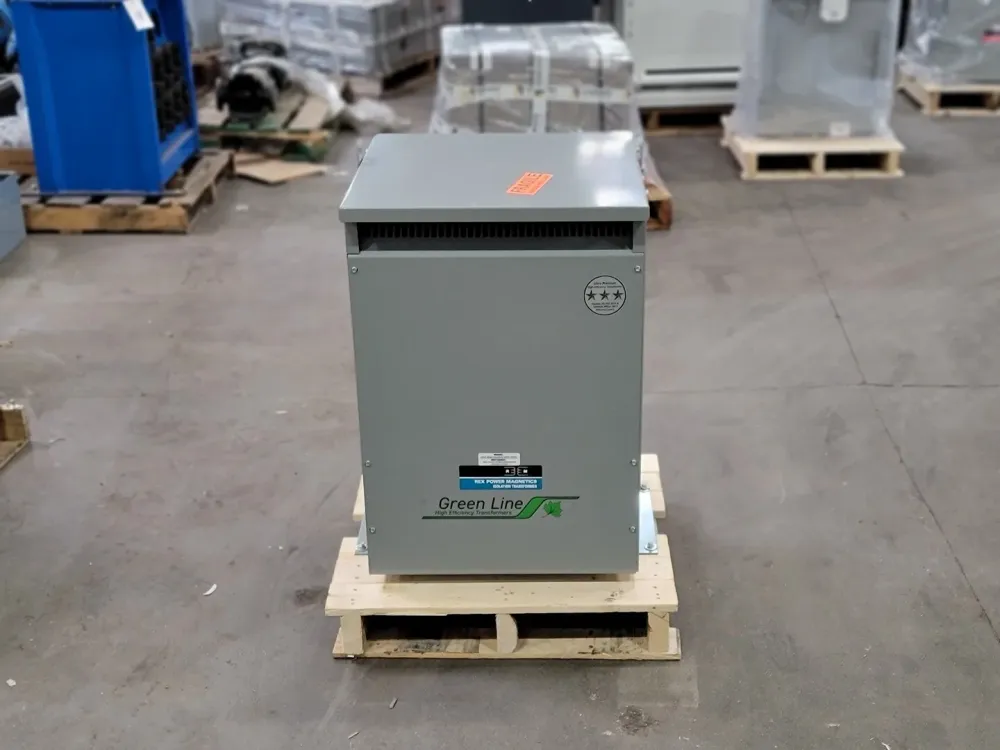 30 kVA Transformer, 480 pri. volts, 120/208Y sec. volts BA30H-M/Z3 voor Wintergebruik