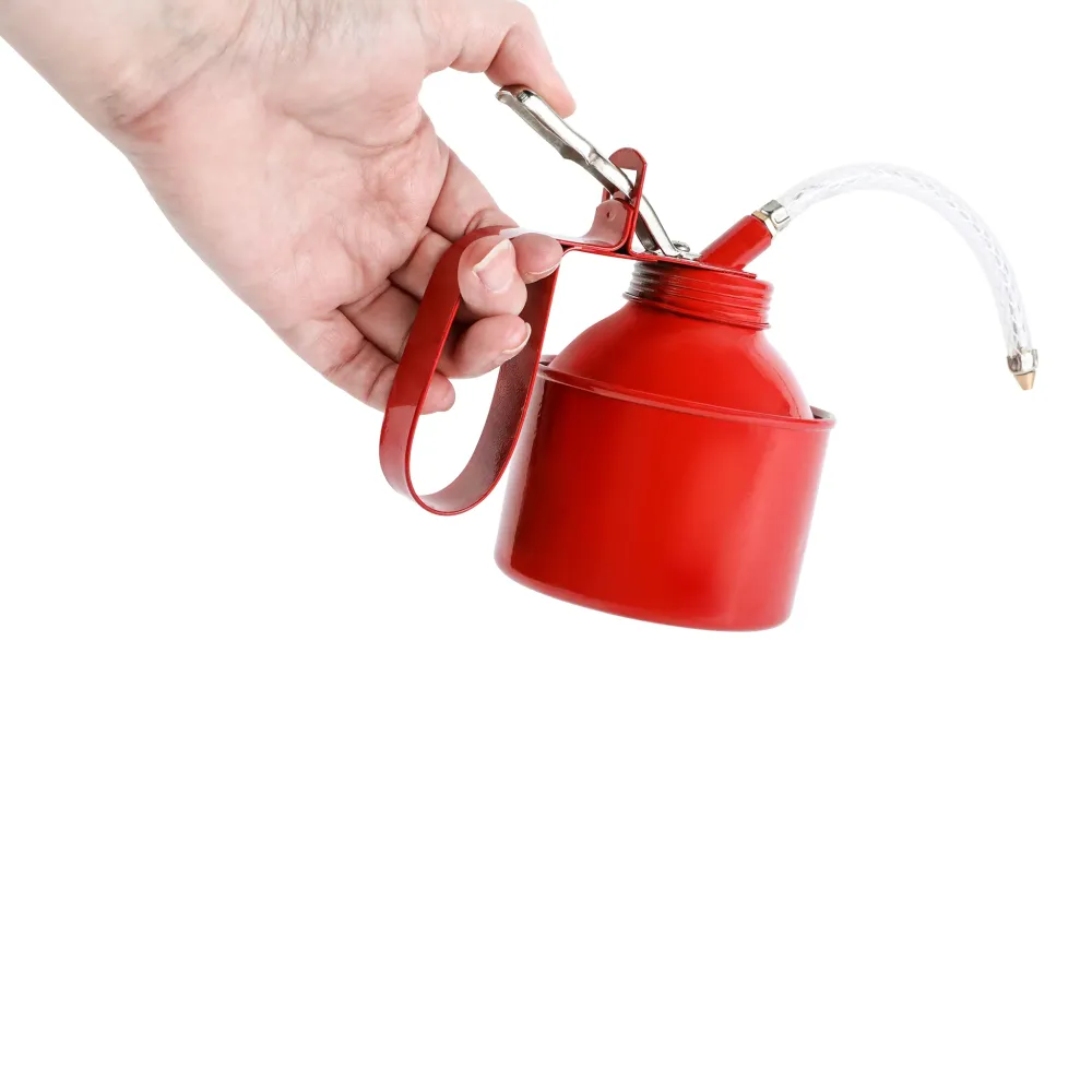 ARES 55009 - 10oz Rood Lever Style Oiler Can